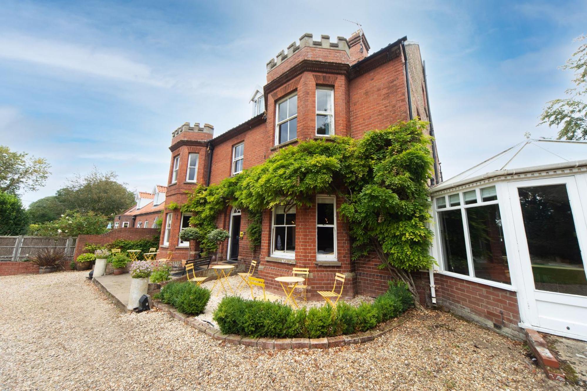 Guest house Blakeney House